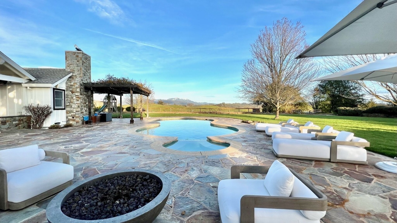 Photo of Patio Balcony in Healdsburg
