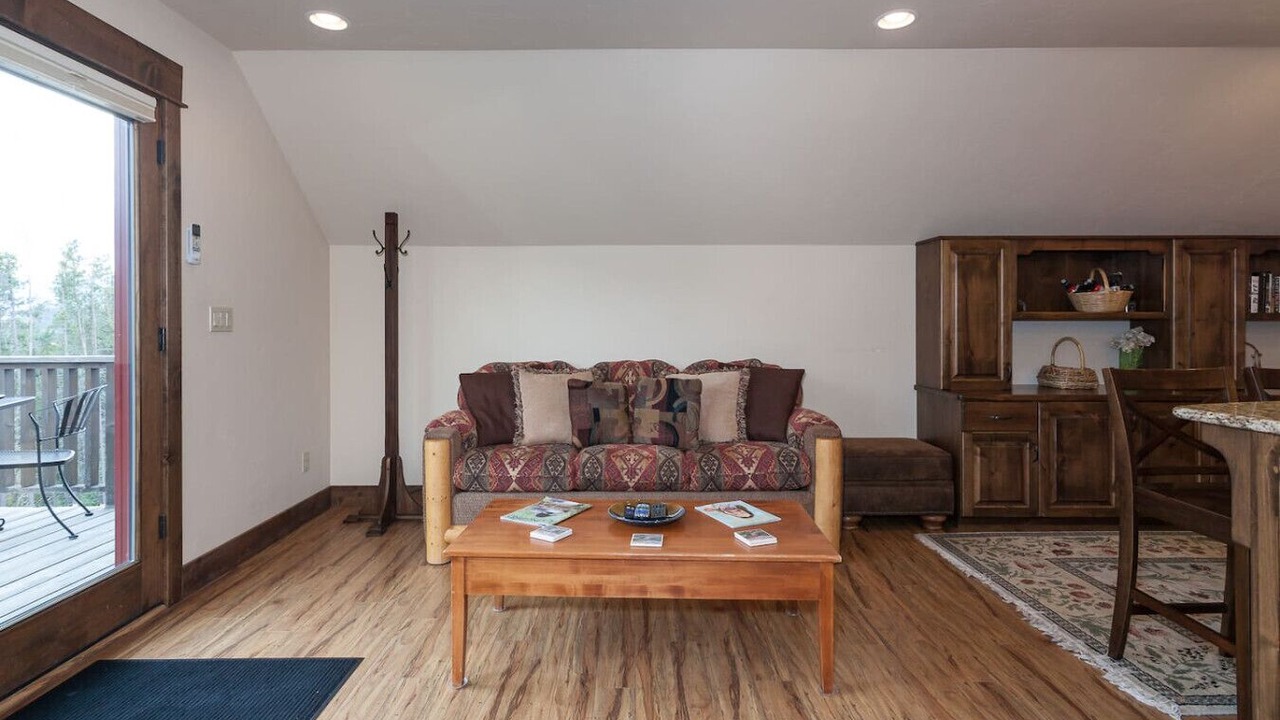 Photo of Livingroom in West Glacier