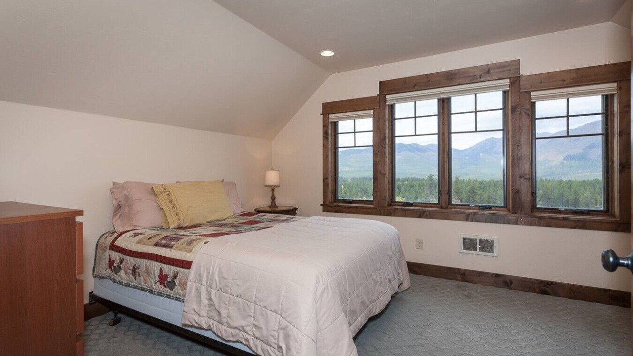 Photo of Bedroom in West Glacier