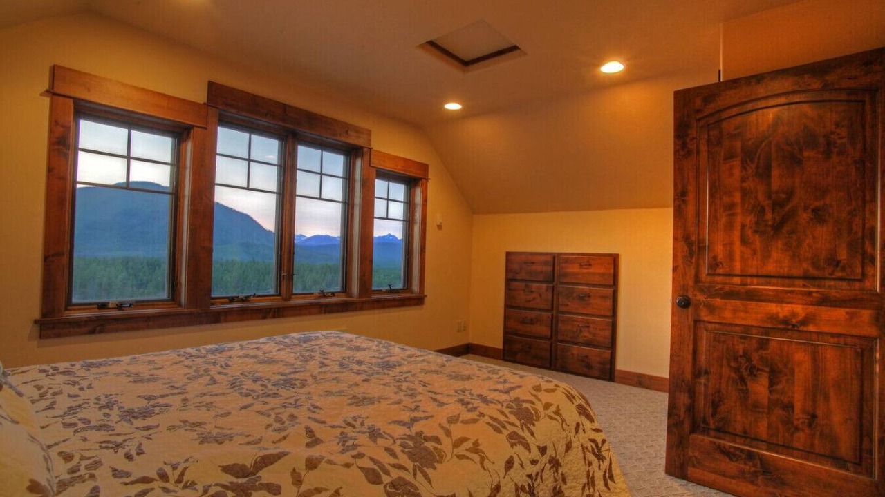 Photo of Bedroom in West Glacier