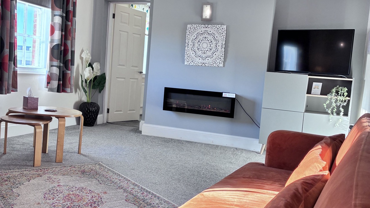 Photo of Livingroom in Burton on Trent