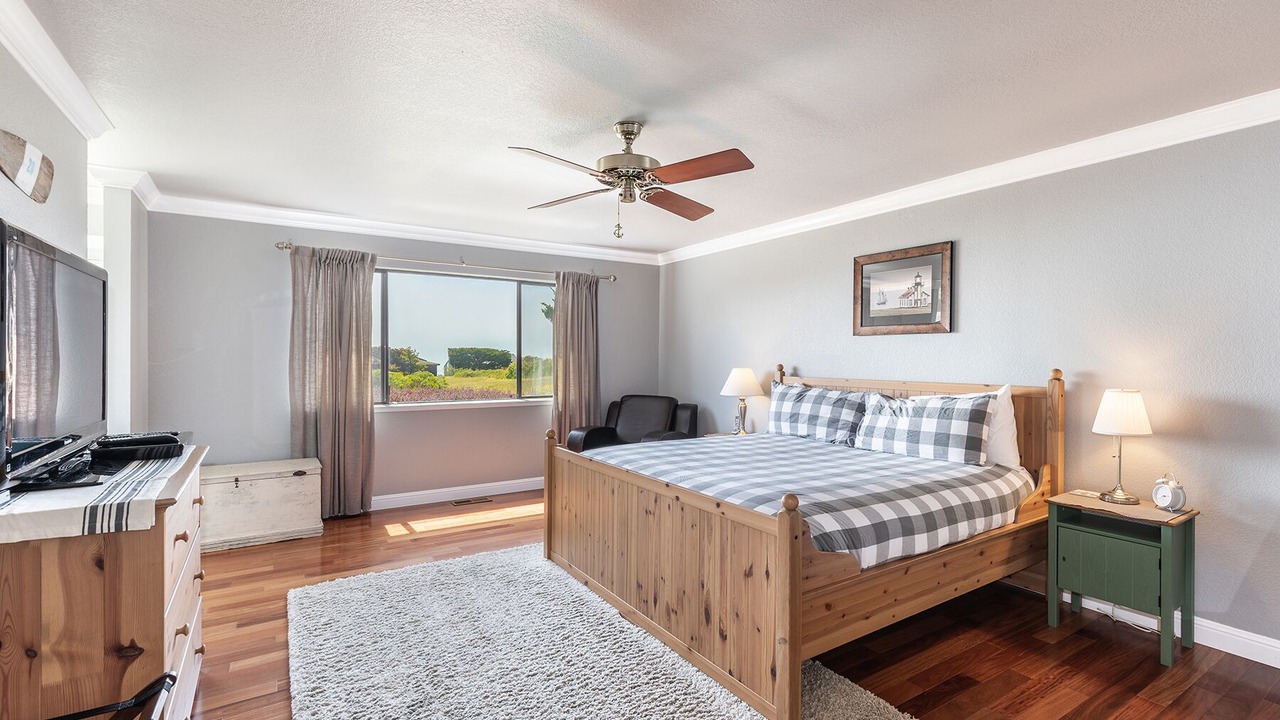 Photo of Bedroom in Bodega Bay
