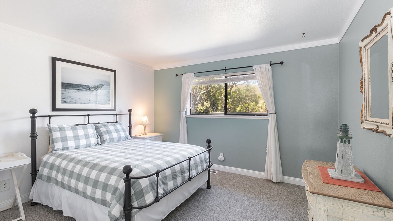 Photo of Bedroom in Bodega Bay