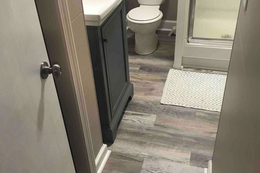 Photo of Bathroom in Lakeview