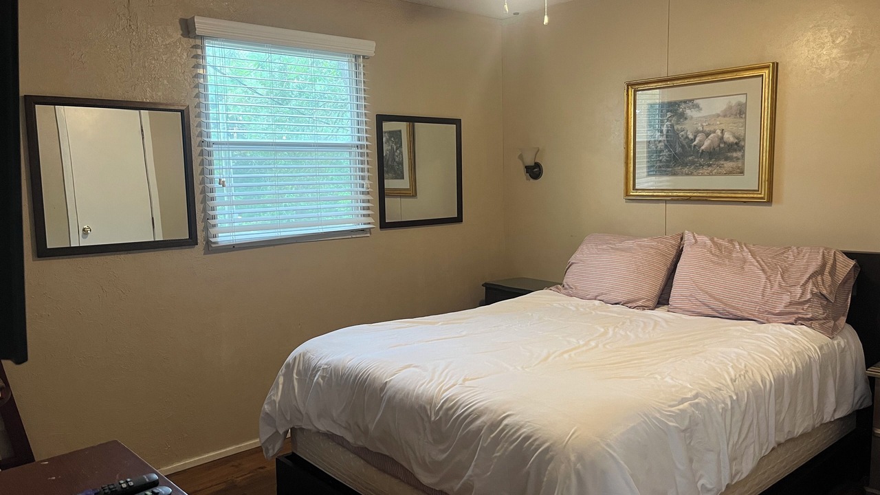 Photo of Bedroom in Wellborn