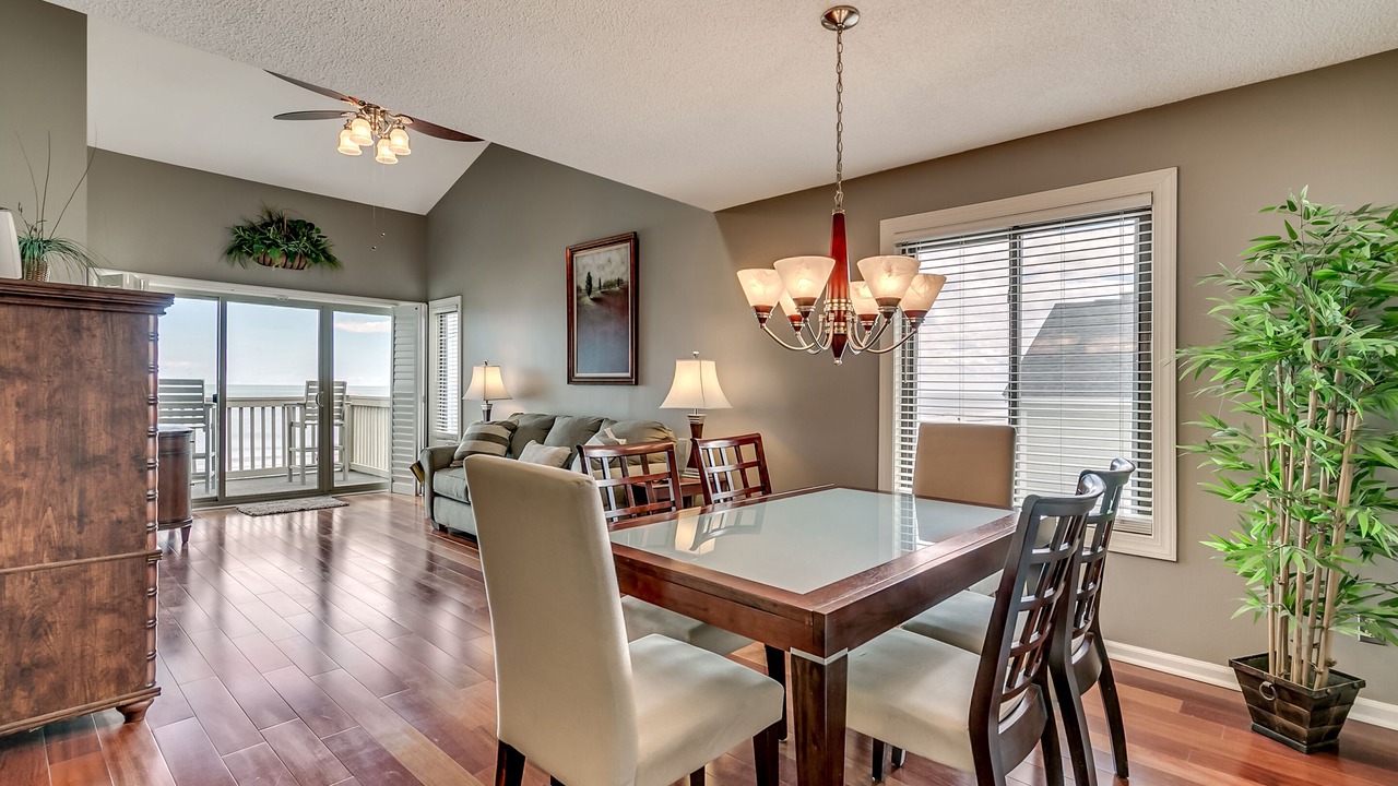 Photo of Bedroom in Surfside Beach