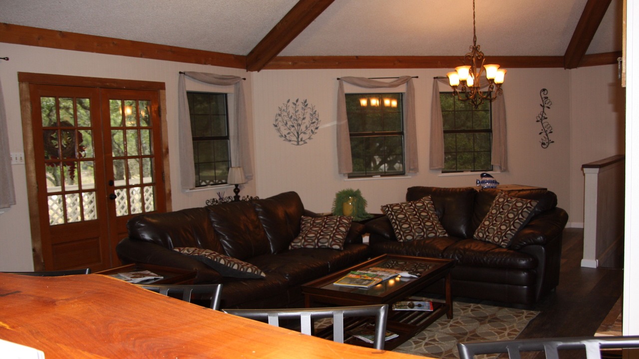 Photo of Livingroom in Canyon Lake