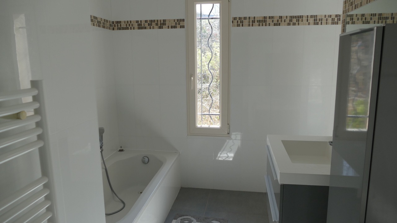 Photo of Bathroom in Montagnac-Montpezat