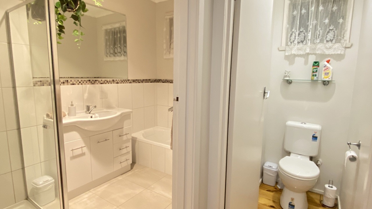 Photo of Bathroom in California Gully