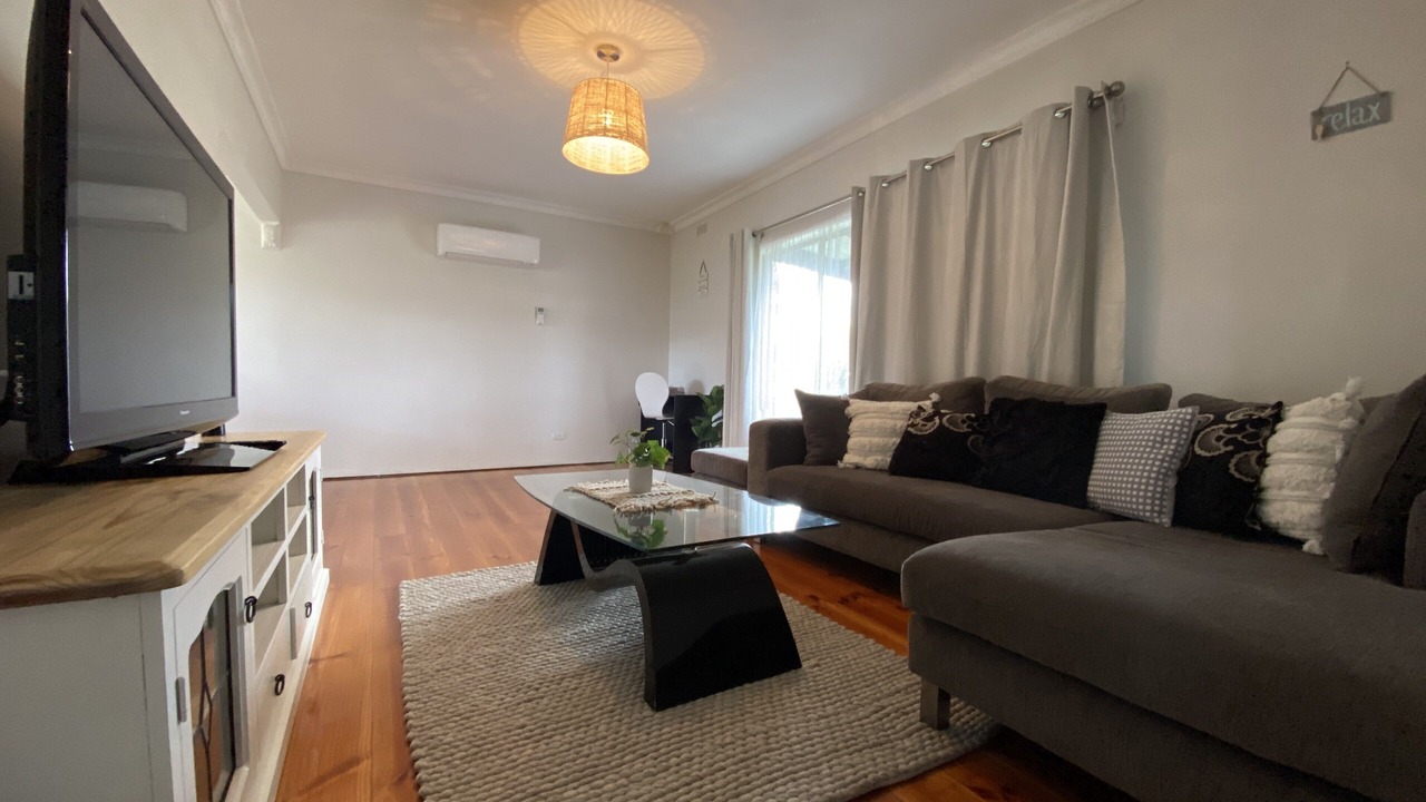 Photo of Livingroom in California Gully