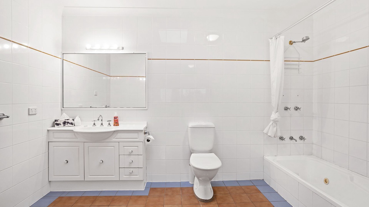 Photo of Bathroom in Salamander Bay