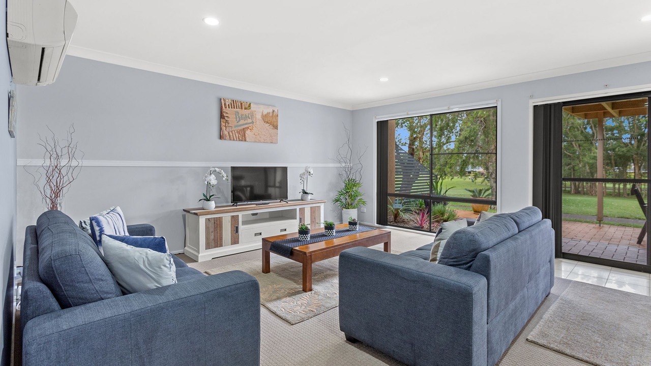 Photo of Livingroom in Salamander Bay