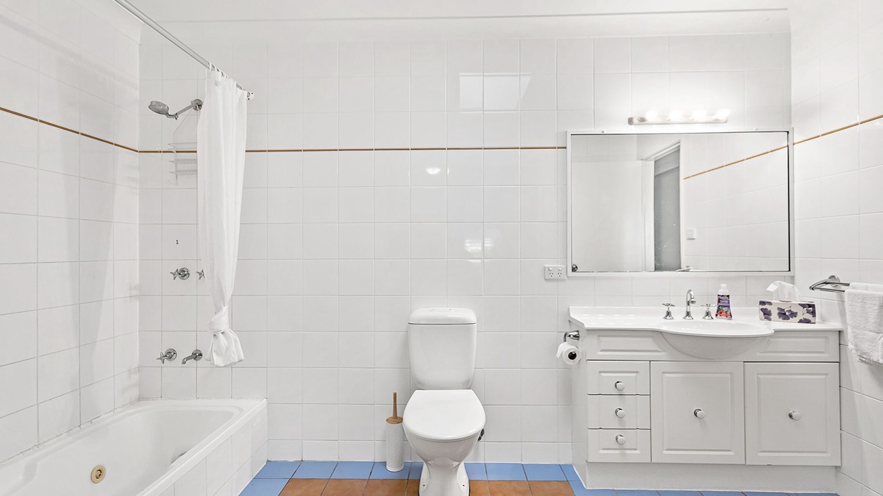 Photo of Bathroom in Salamander Bay