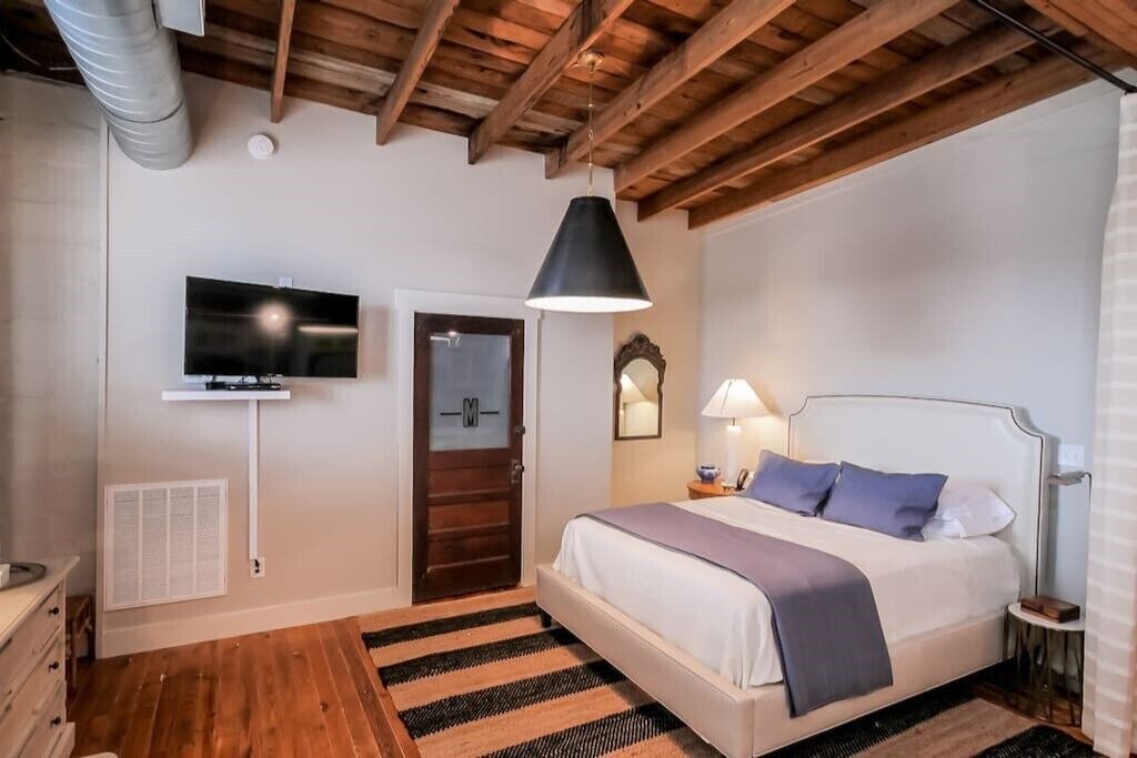 Photo of Bedroom in Ashland City