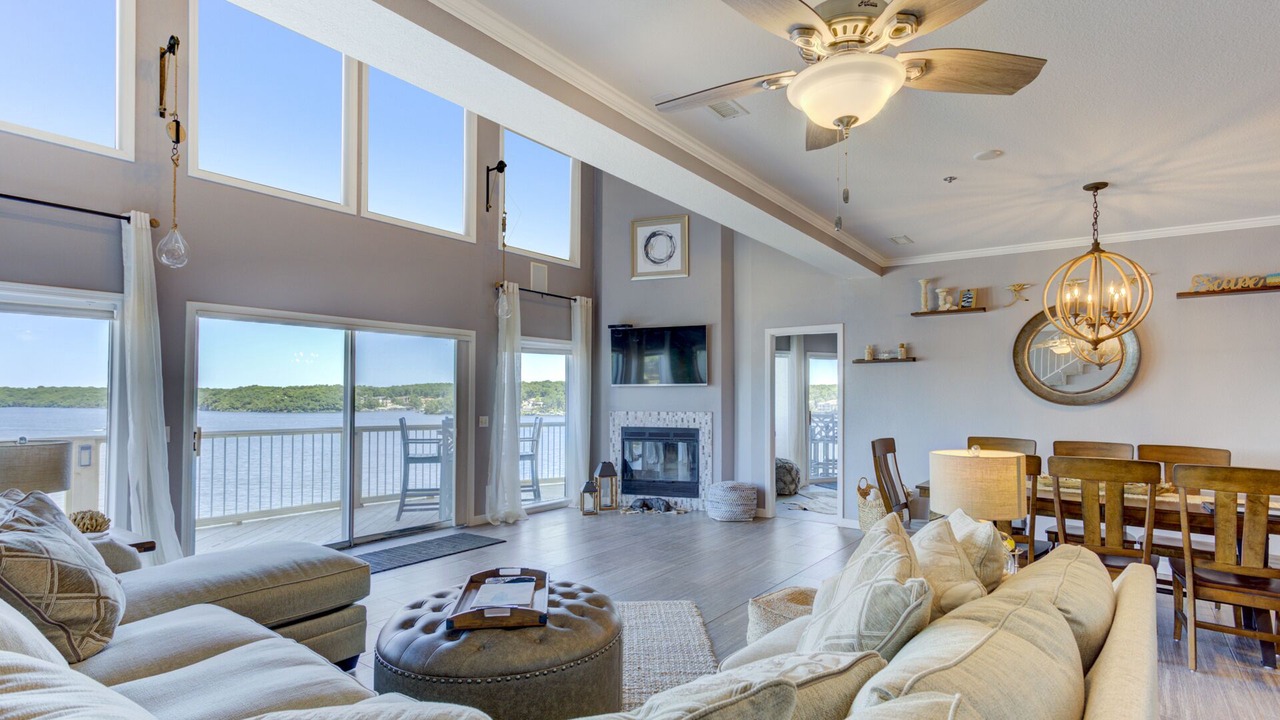 Photo of Livingroom in Osage Beach