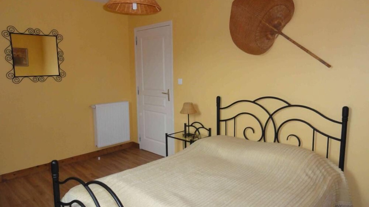 Photo of Bedroom in Champ-du-Boult