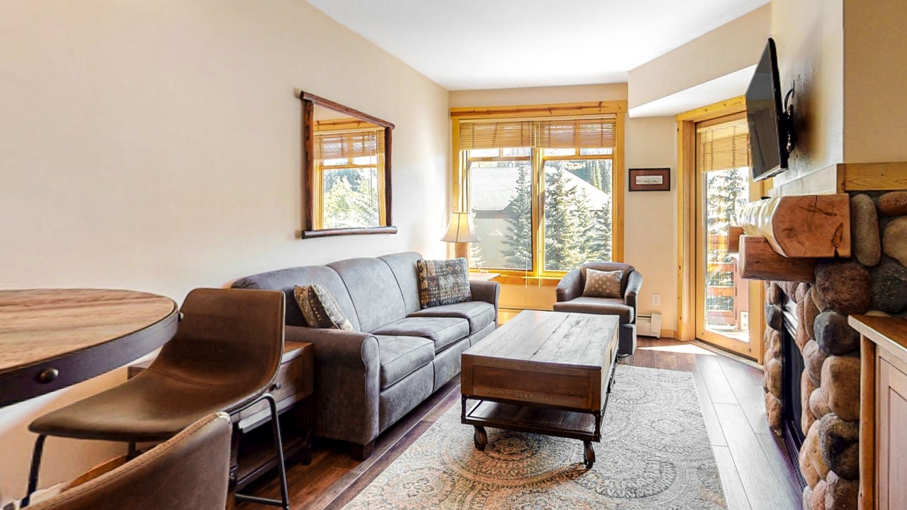 Photo of Livingroom in Copper Mountain Village