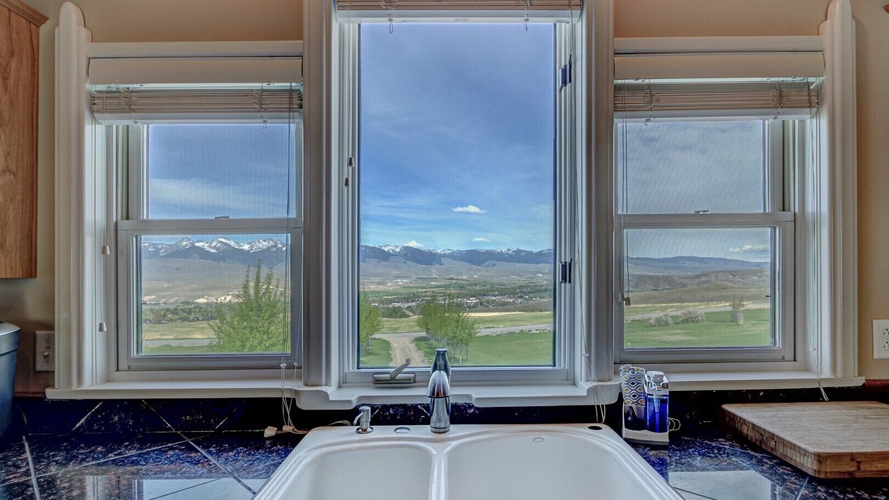 Photo of Others in Salmon