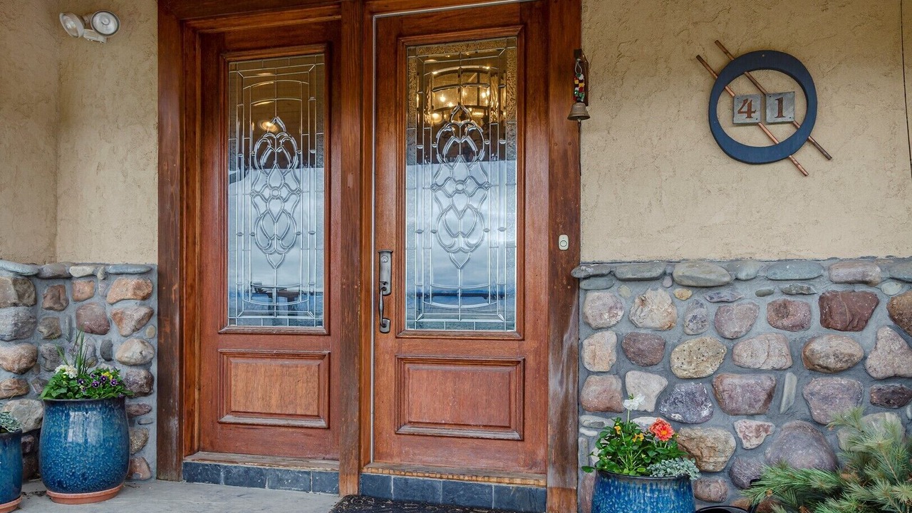 Photo of Outdoor in Salmon