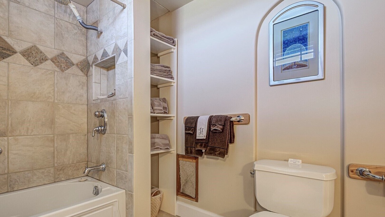 Photo of Bathroom in Salmon