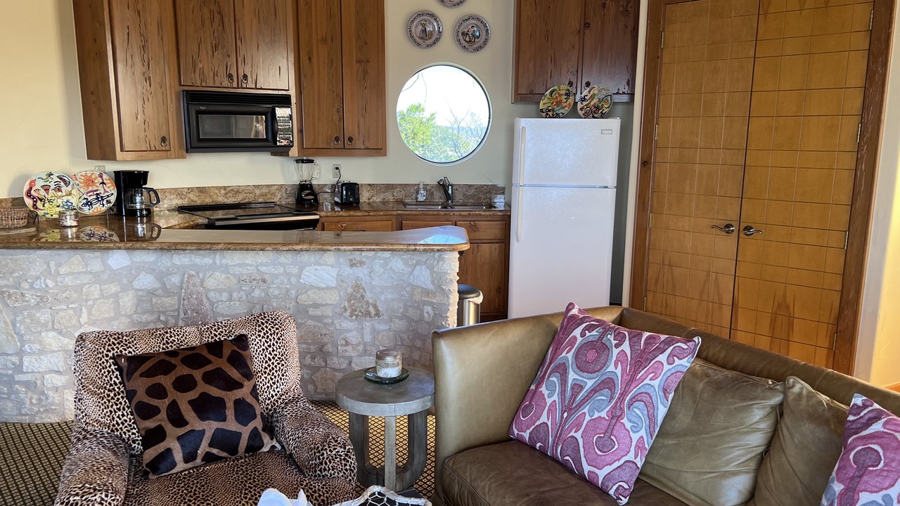 Photo of Livingroom in Comanche Canyon Ranch