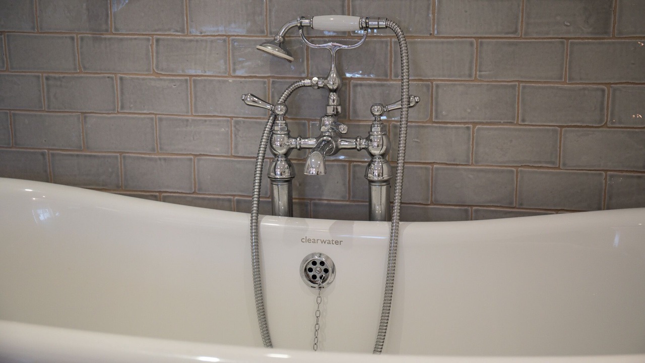 Photo of Bathroom in Broadwoodkelly