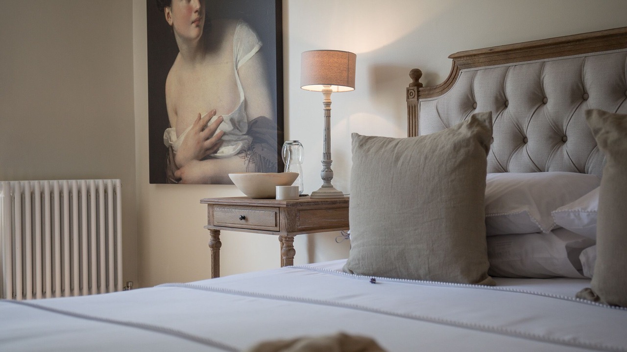 Photo of Bedroom in Broadwoodkelly