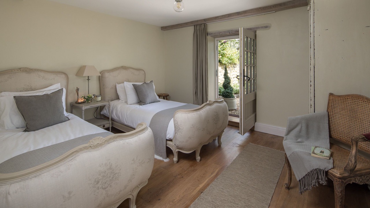 Photo of Bedroom in Broadwoodkelly