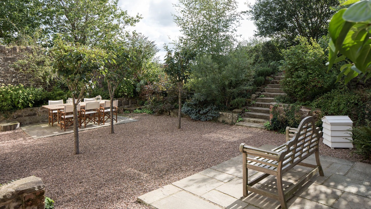 Photo of Outdoor in Broadwoodkelly