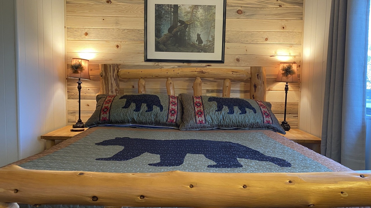 Photo of Bedroom in Mariposa