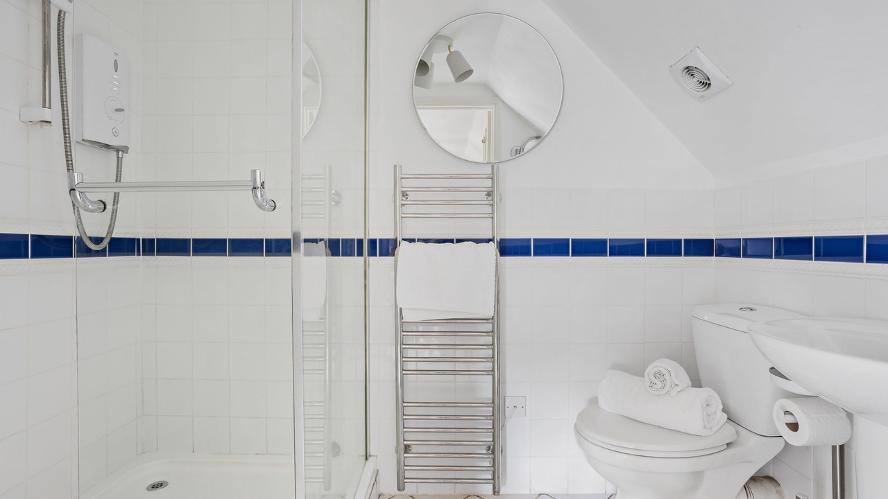 Photo of Bathroom in Tuckenhay