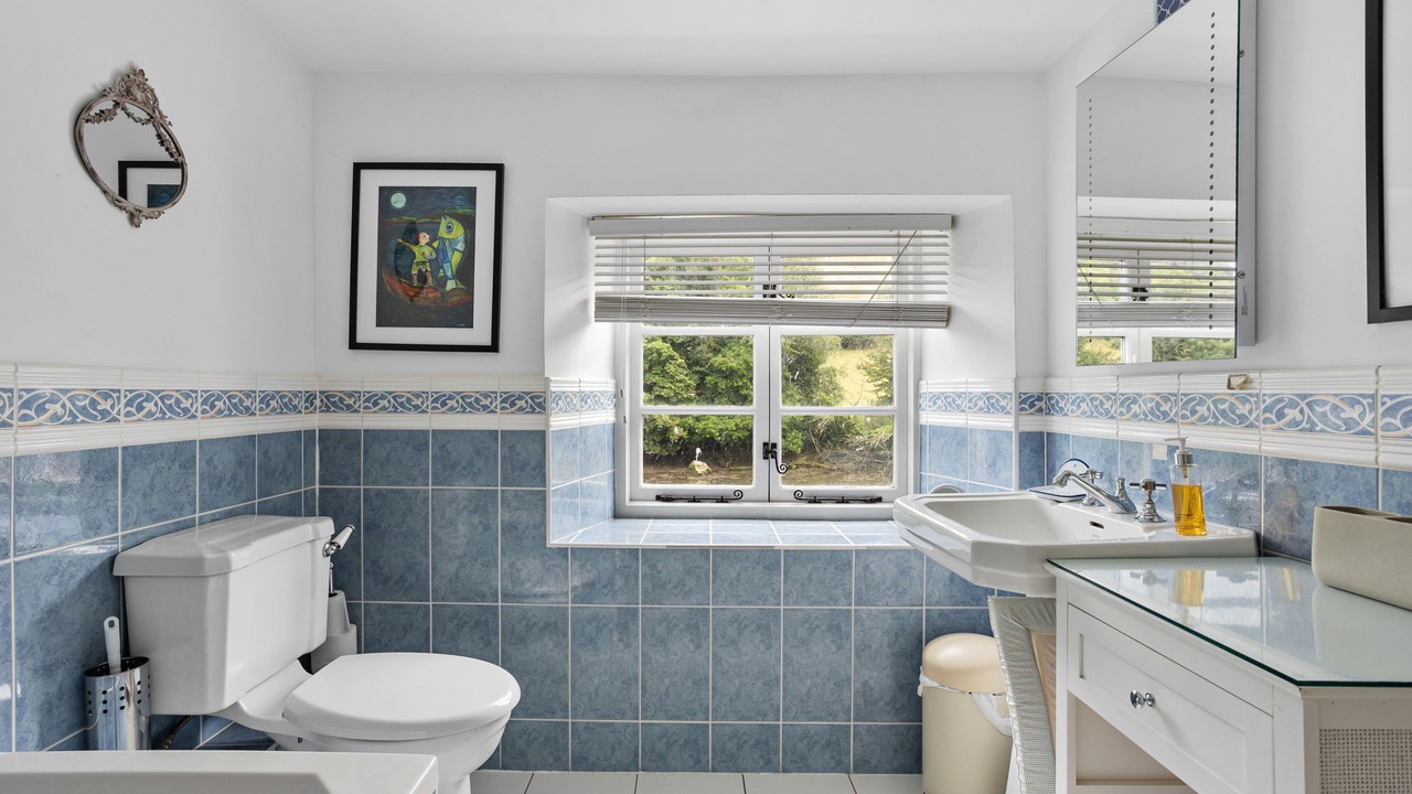 Photo of Bathroom in Tuckenhay