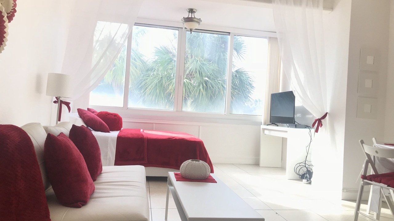 Photo of Livingroom in East Fort Lauderdale