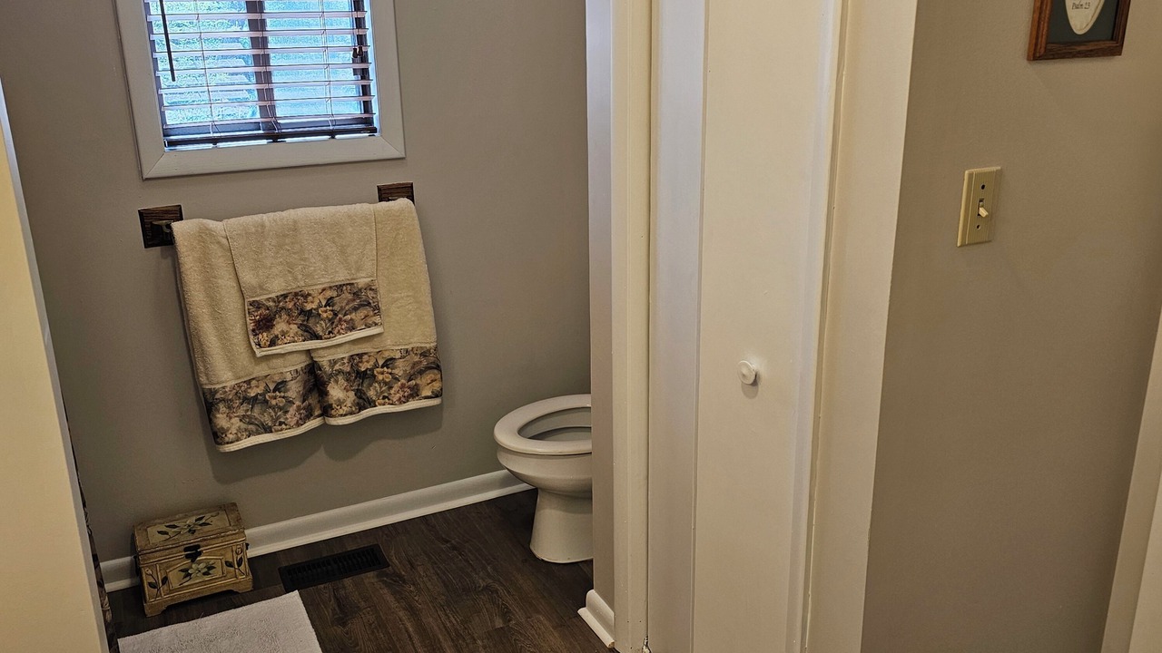 Photo of Bathroom in Seneca