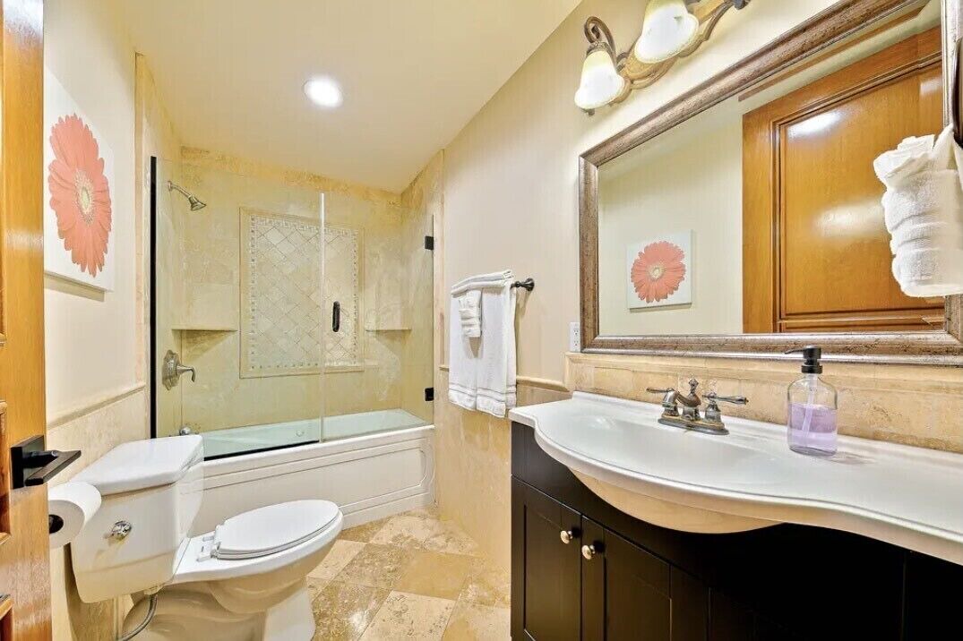Photo of Bathroom in Mission Hills