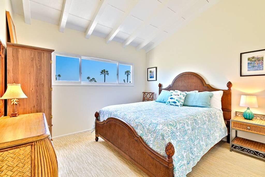 Photo of Bedroom in Huntington Beach