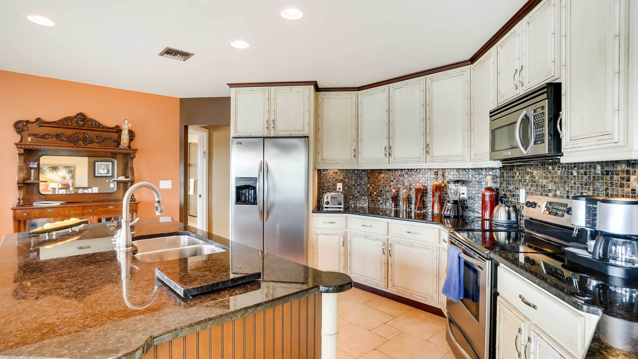 Photo of Kitchen in Caloosahatchee