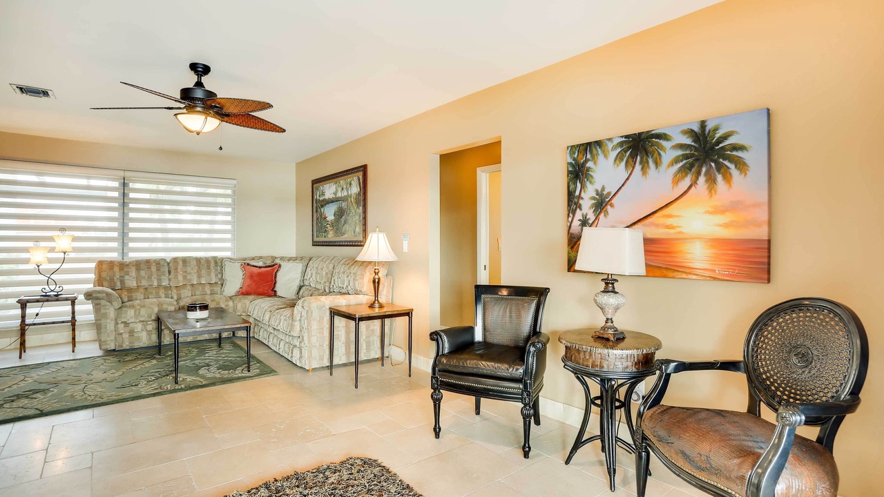 Photo of Livingroom in Caloosahatchee