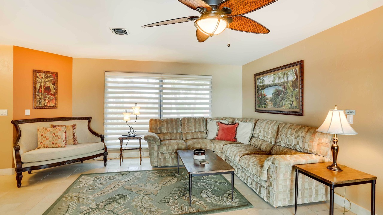 Photo of Livingroom in Caloosahatchee