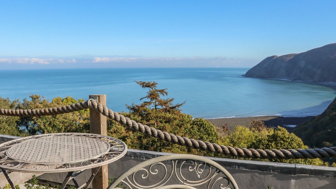 Photo of Outdoor in Lynton