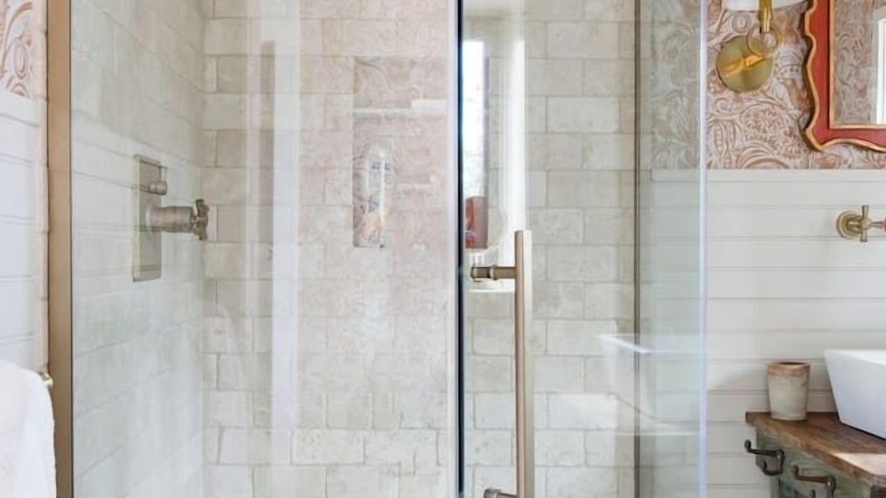 Photo of Bathroom in Lynn
