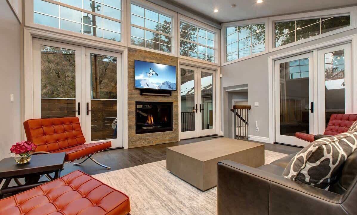Photo of Livingroom in North Park City