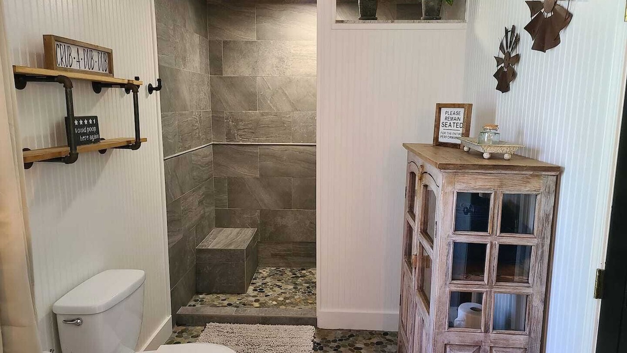 Photo of Bathroom in Hendersonville