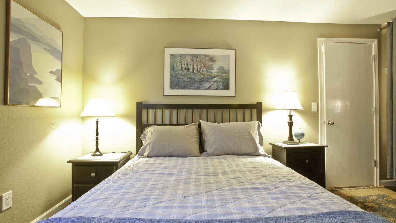 Photo of Bedroom in Corbett - Terwilliger - Lair Hill
