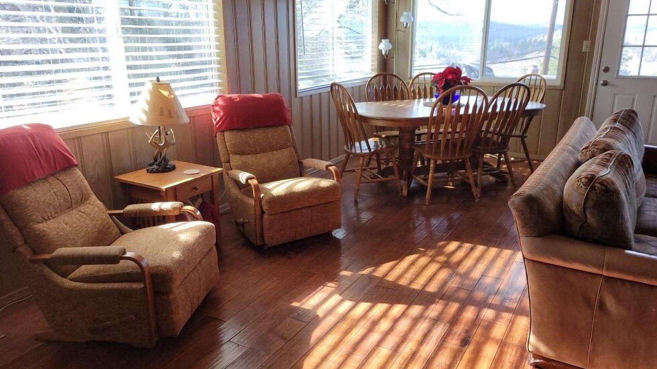 Photo of Bedroom in Lake Arrowhead