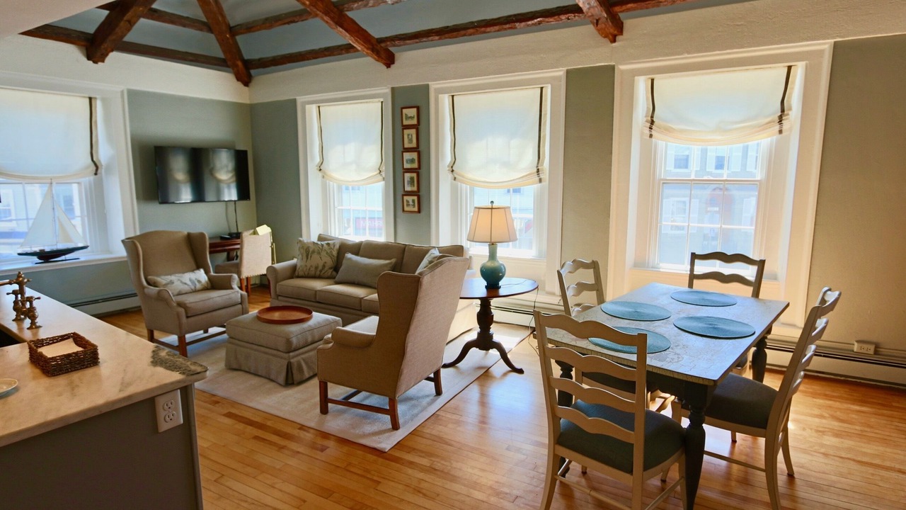 Photo of Livingroom in Marblehead