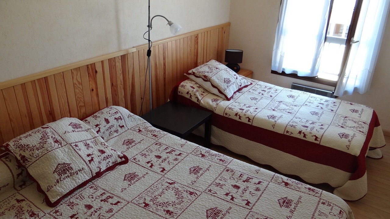 Photo of Bedroom in Thones