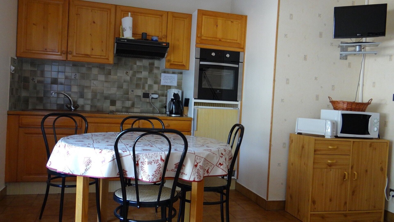 Photo of Kitchen in Thones