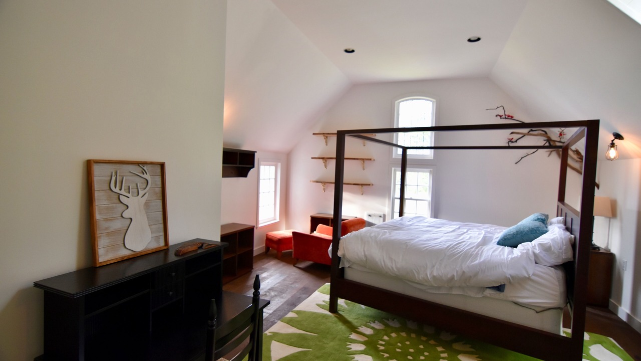 Photo of Bedroom in Lopez Island
