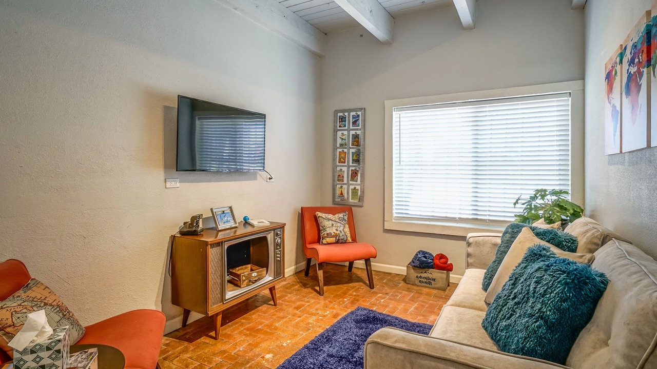 Photo of Livingroom in West Old Town